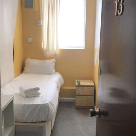 Acorn Lodge Guest House - Free Parking Gosport Exteriör bild