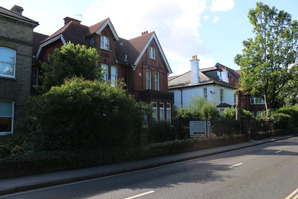 Acorn Lodge Guest House - Free Parking Gosport Exteriör bild