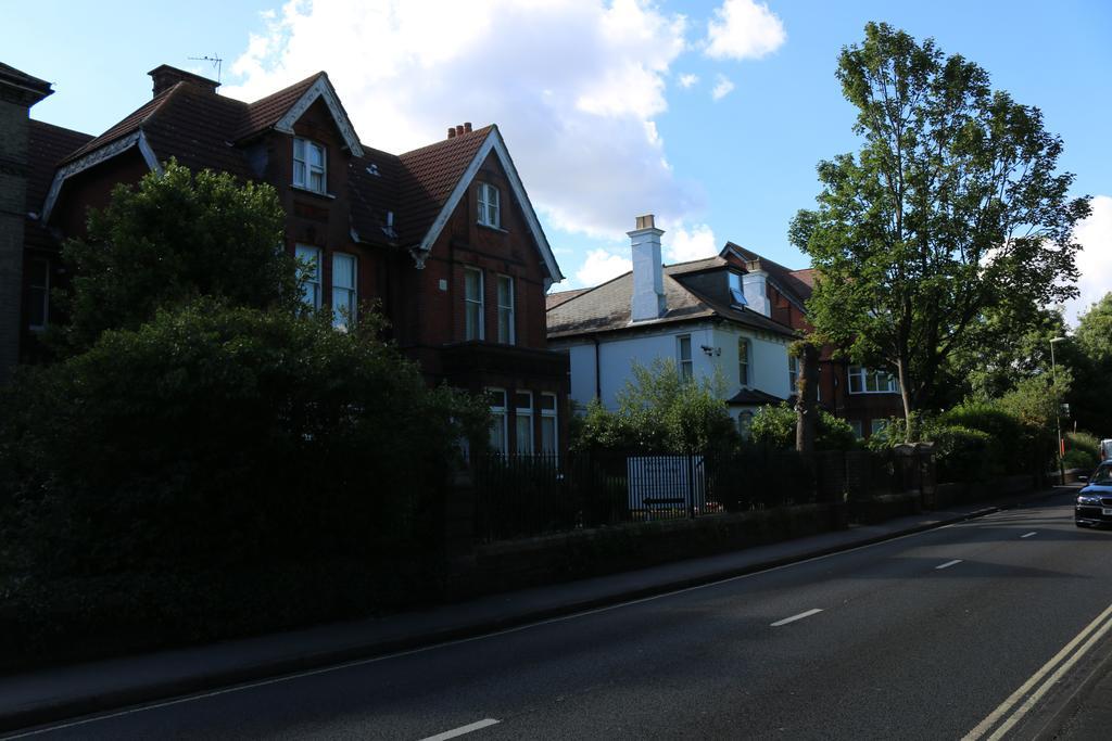 Acorn Lodge Guest House - Free Parking Gosport Exteriör bild