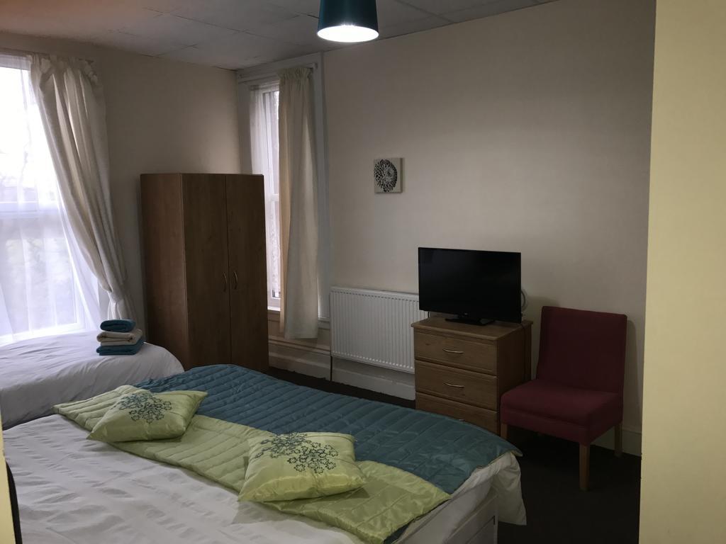 Acorn Lodge Guest House - Free Parking Gosport Exteriör bild