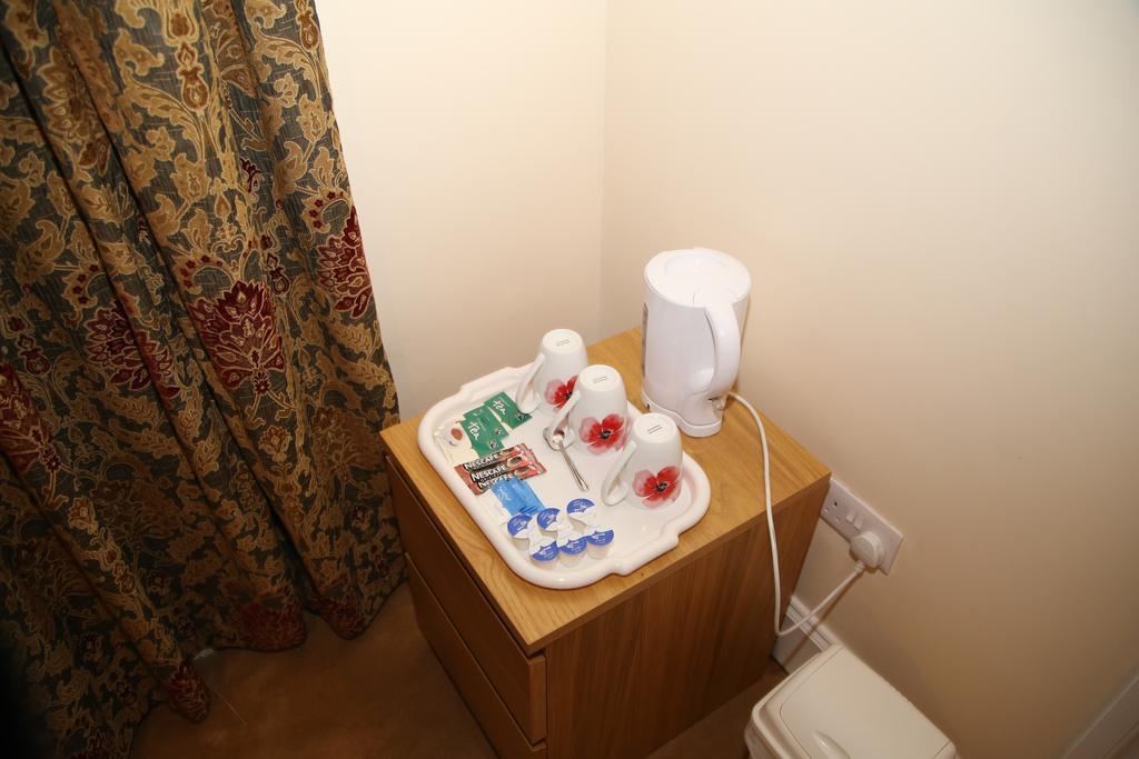 Acorn Lodge Guest House - Free Parking Gosport Exteriör bild