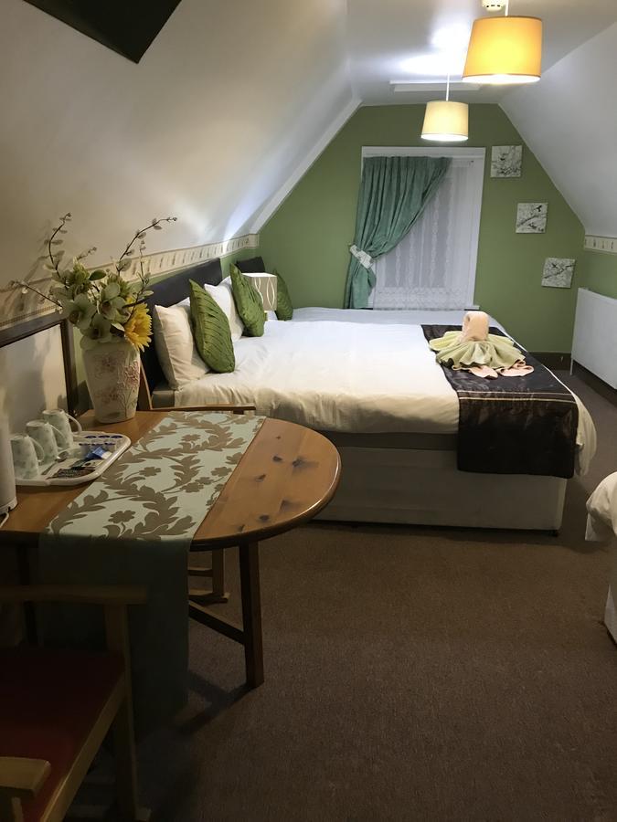 Acorn Lodge Guest House - Free Parking Gosport Exteriör bild